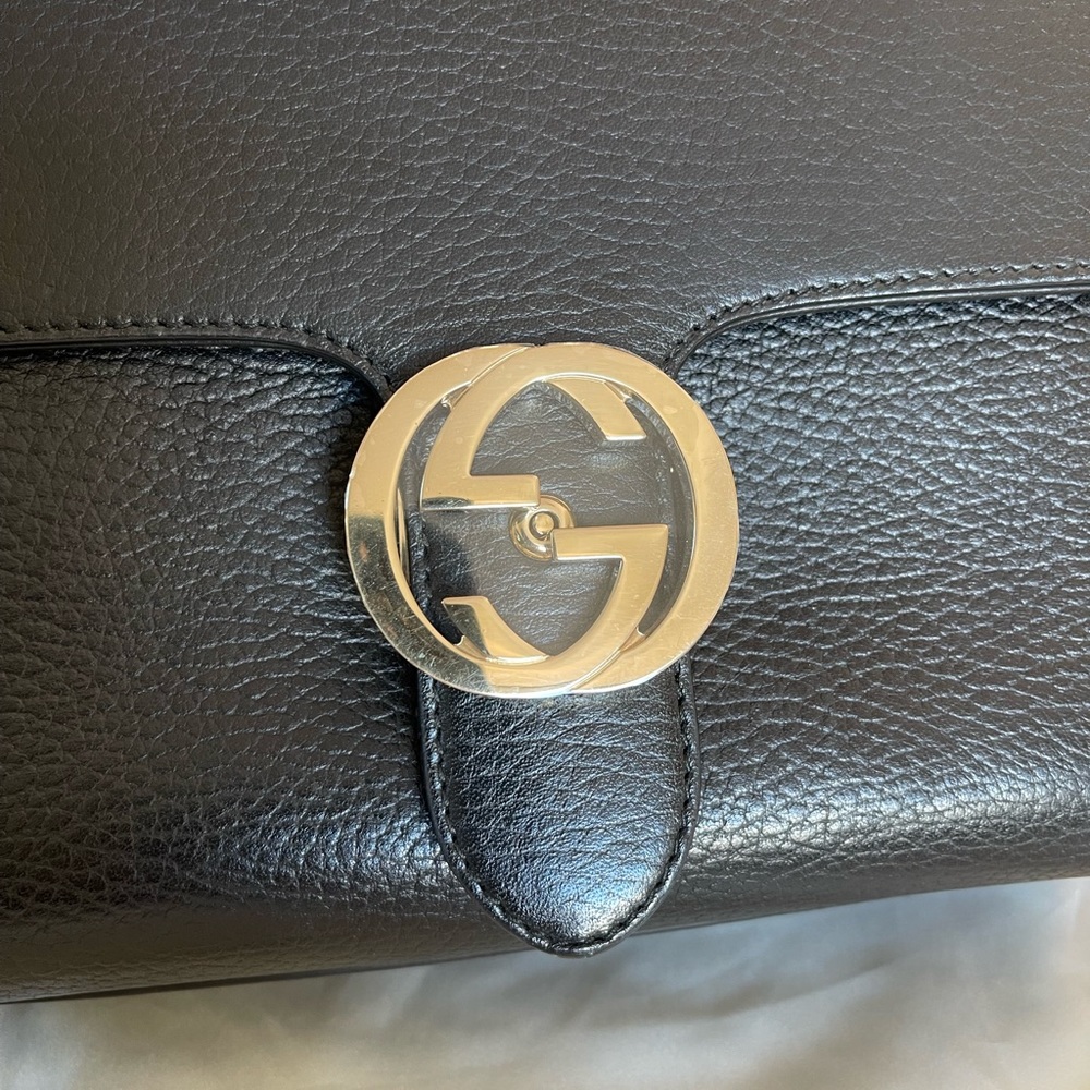 Gucci interlocking Top Handle. - Picture 3 of 10